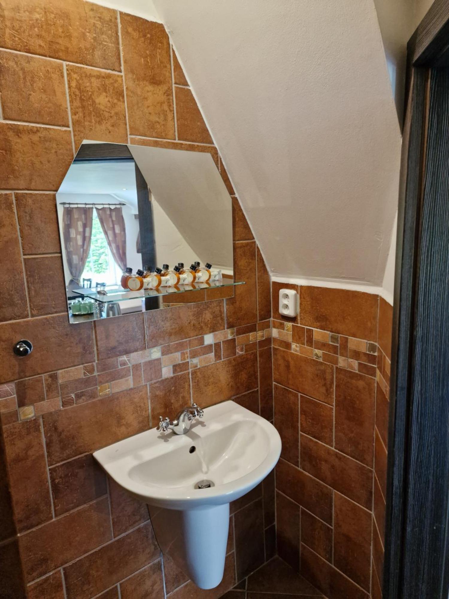 Hotel Vlčí Jámy Lenora Exteriér fotografie