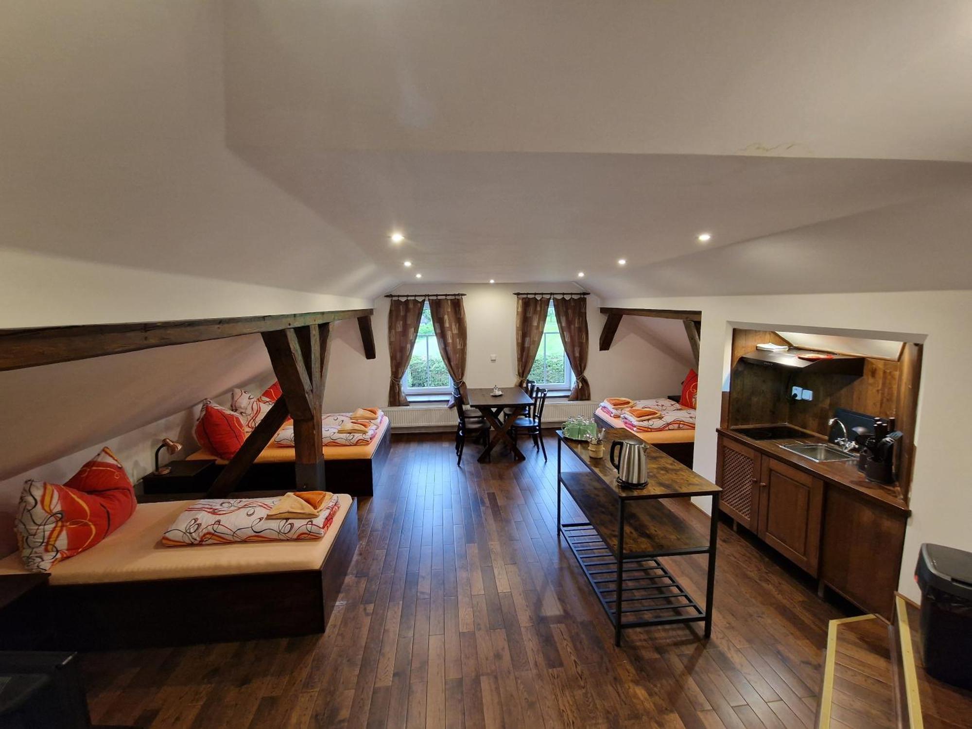 Hotel Vlčí Jámy Lenora Exteriér fotografie