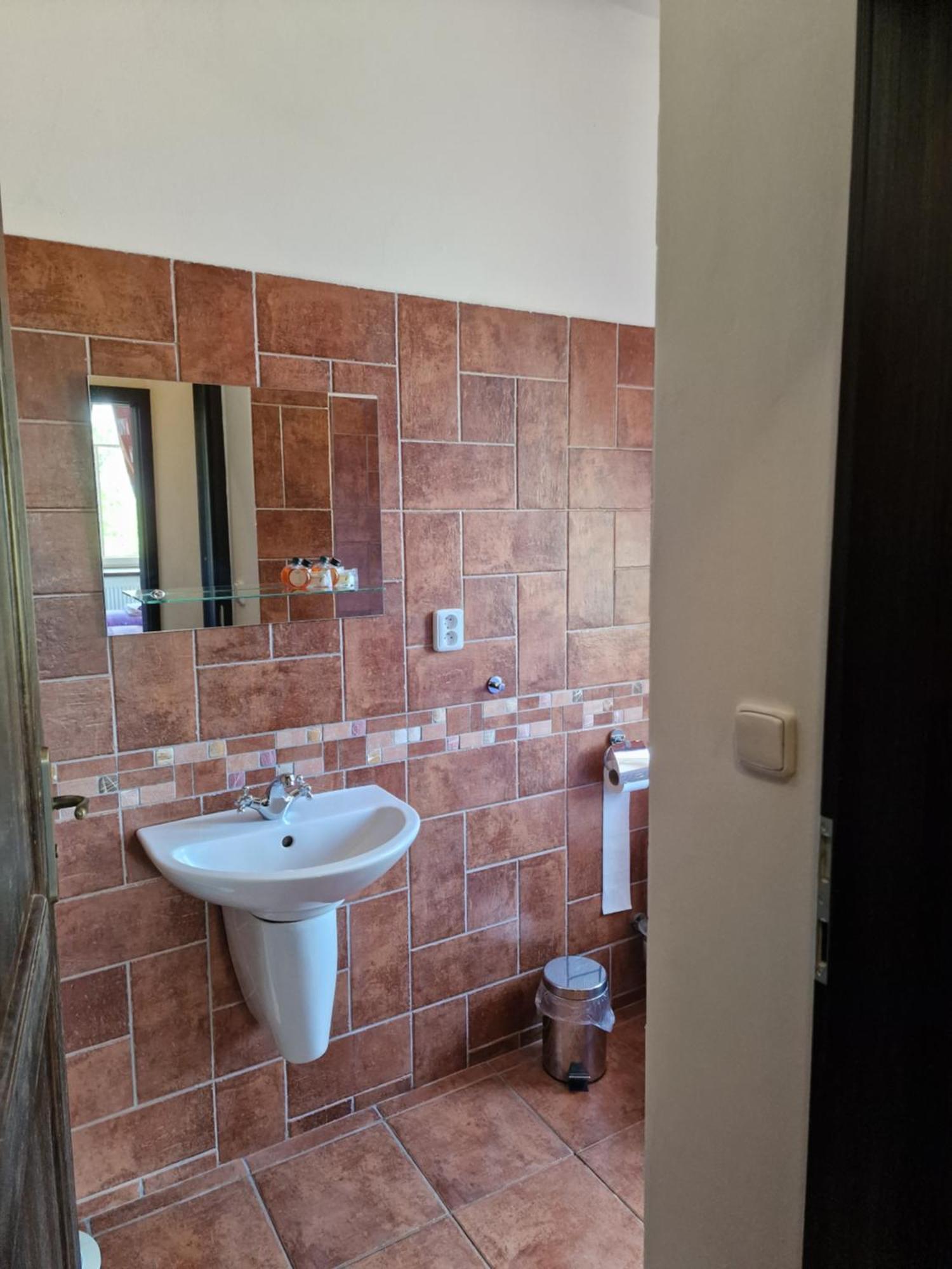 Hotel Vlčí Jámy Lenora Exteriér fotografie